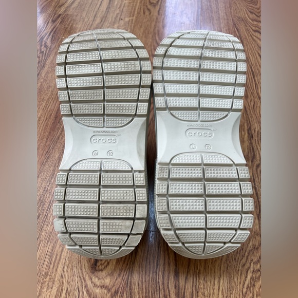 Crocs Unisex-Adult Mega Crush Clog 15 W / 13 M bone - Picture 2 of 4
